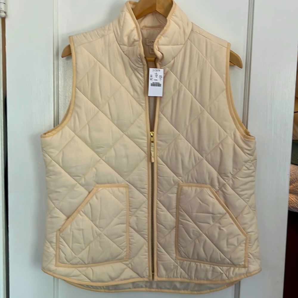 NWT J.Crew Puffer Vest - Cream, Size L